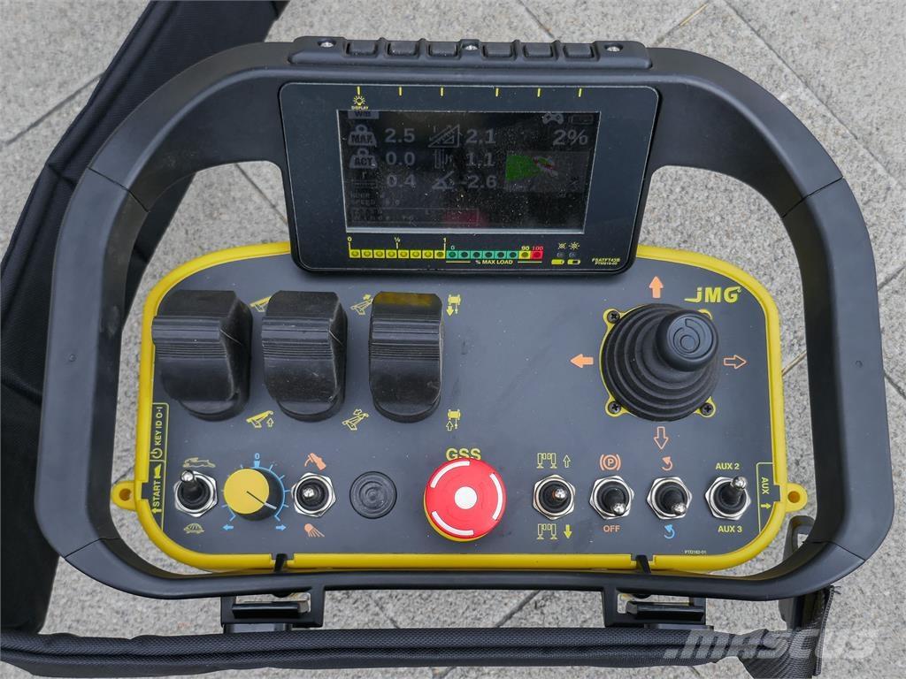 JMG MC 25S Телескопічні навантажувачі