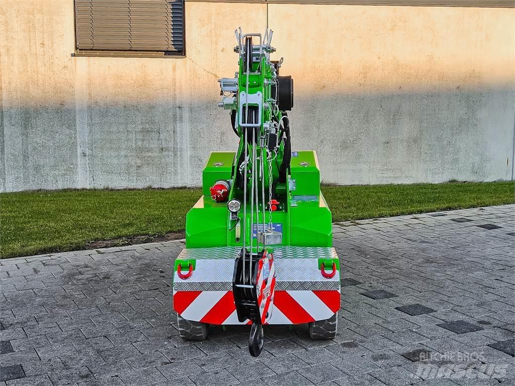 JMG MC 25S Телескопічні навантажувачі