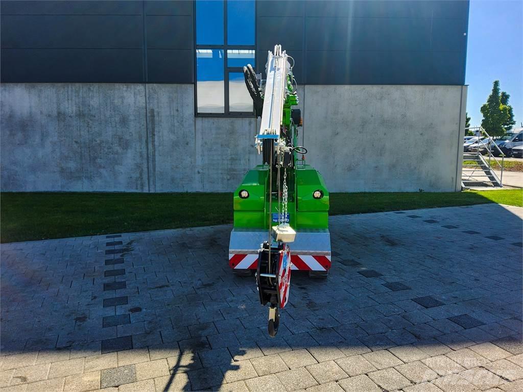 JMG MC 32S Телескопічні навантажувачі