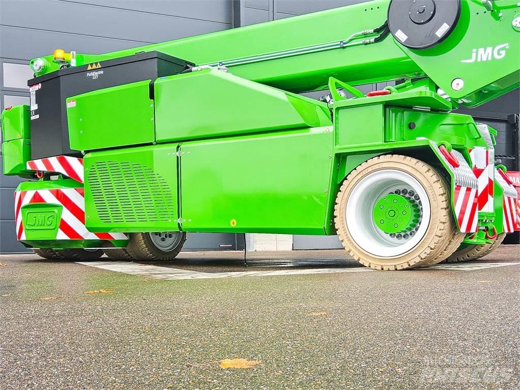 JMG MC 350S Телескопічні навантажувачі