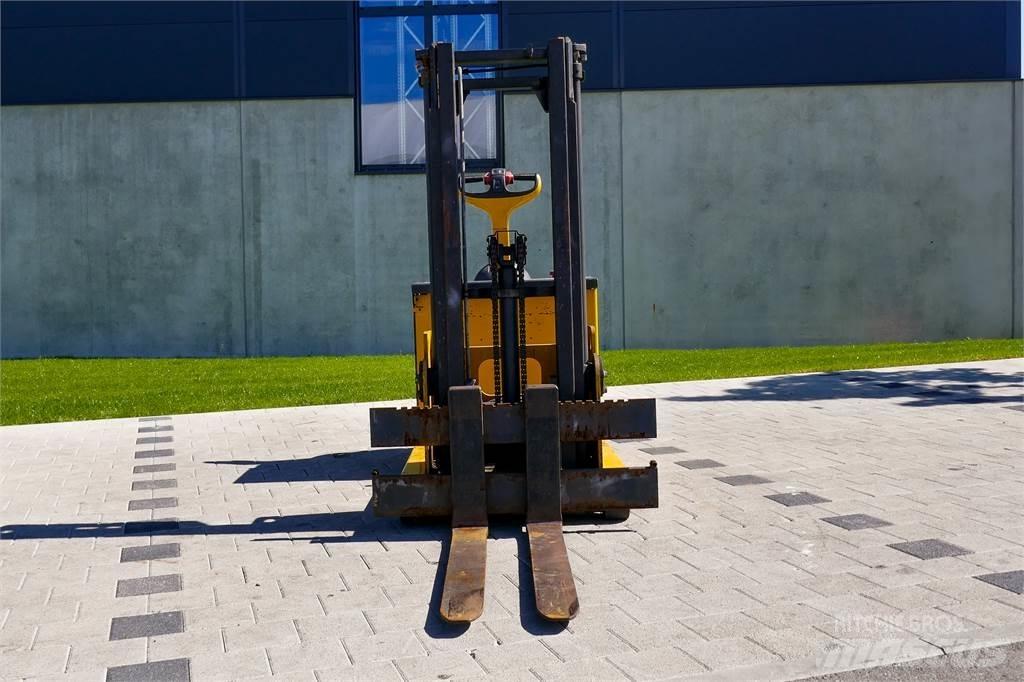 Linde L12 Ручний візок