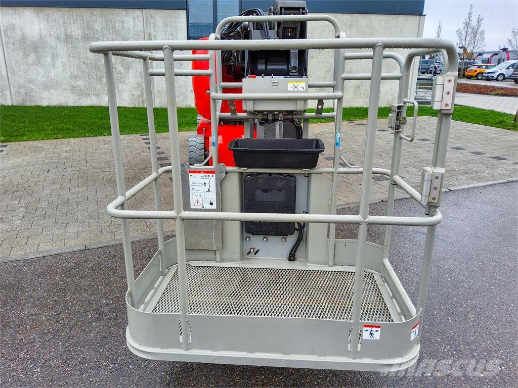 Manitou 150 AETJC Колінчаті підйомники