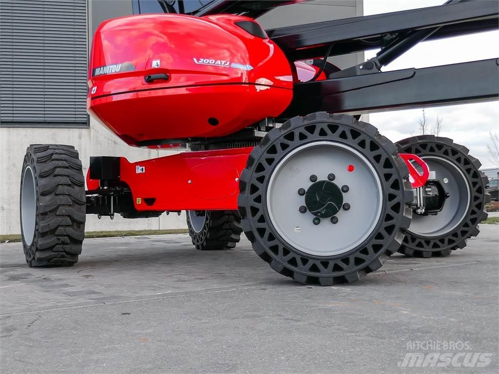 Manitou 200 ATJ Колінчаті підйомники
