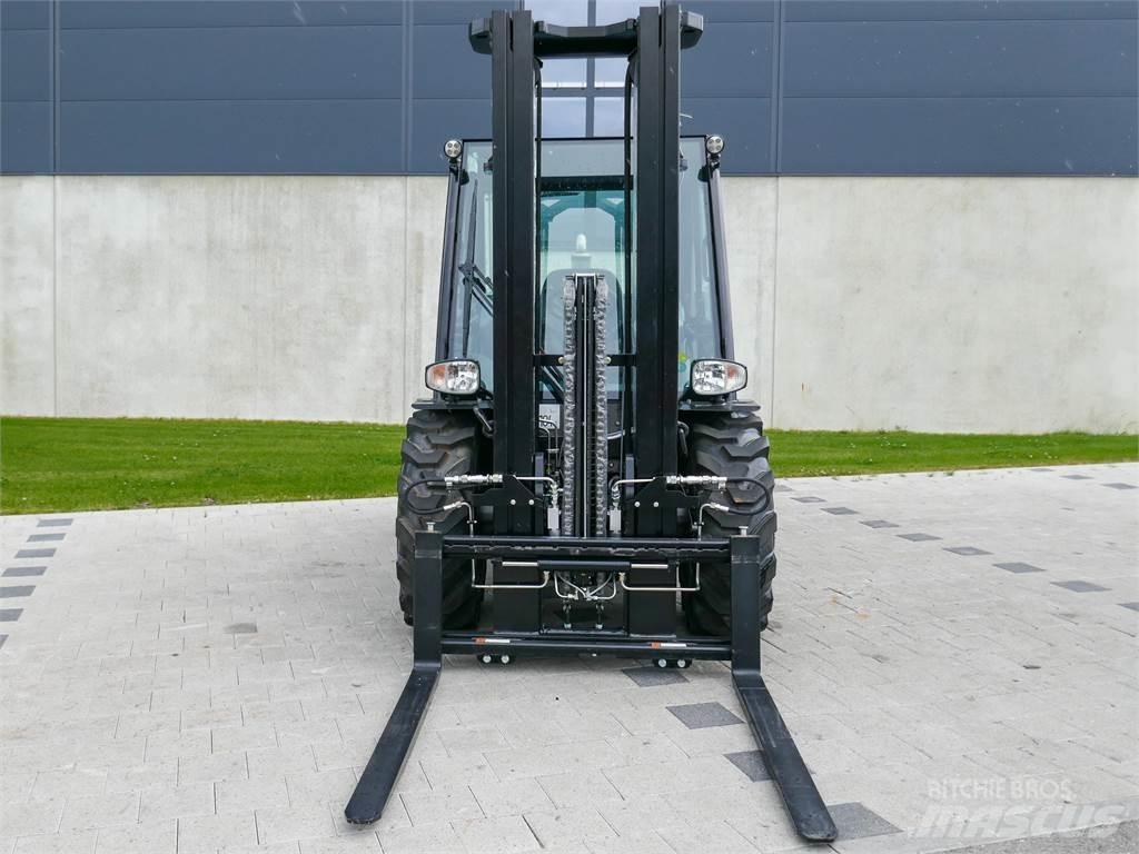 Manitou MC 25-4 Навантажувачі підвищеної прохідності