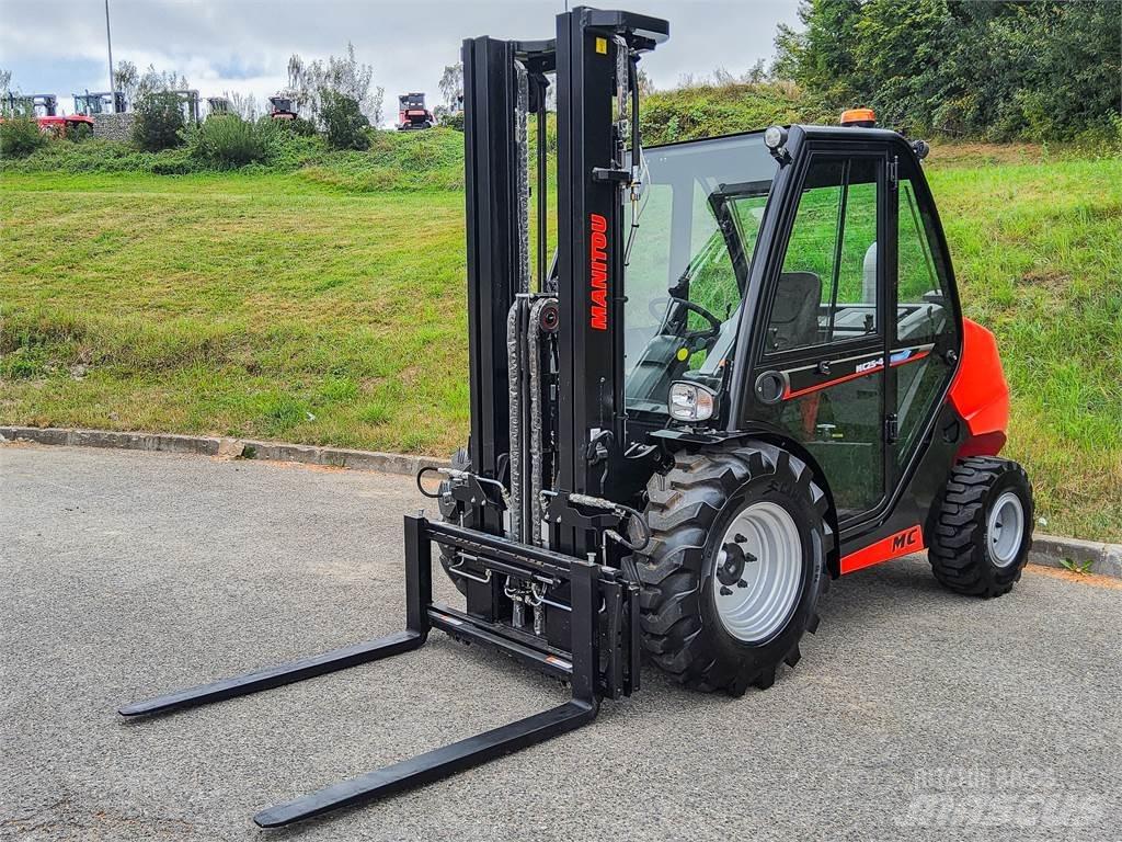 Manitou MC 25-4 Навантажувачі підвищеної прохідності