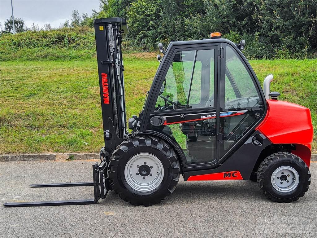 Manitou MC 25-4 Навантажувачі підвищеної прохідності