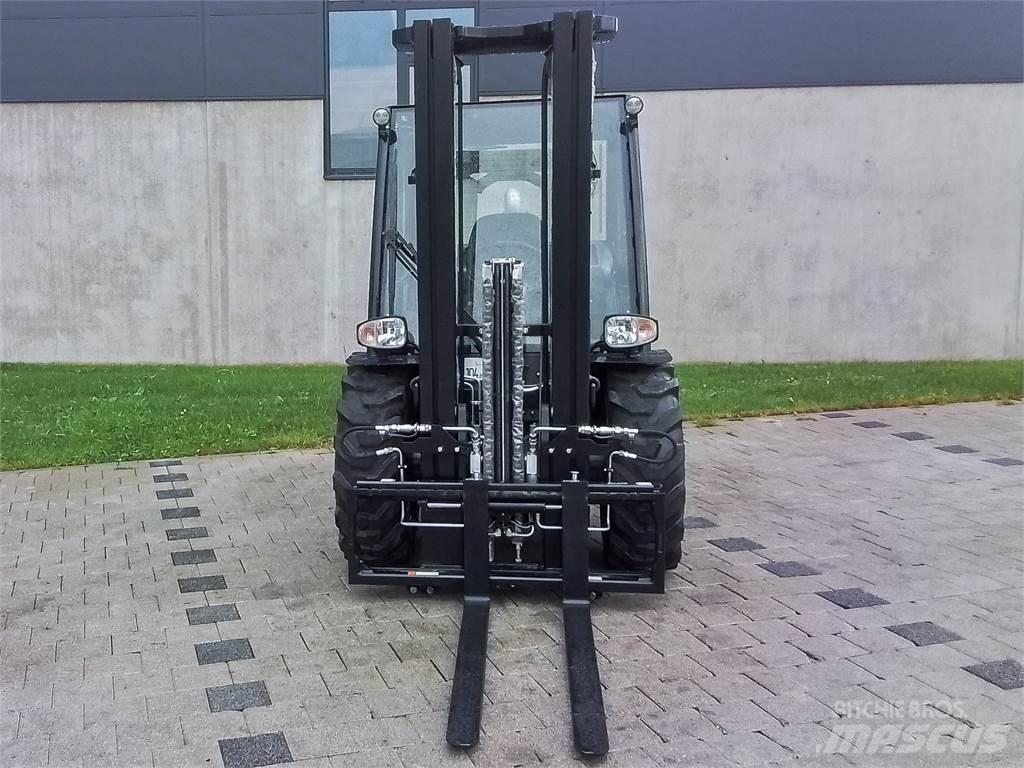 Manitou MC 25-4 Навантажувачі підвищеної прохідності