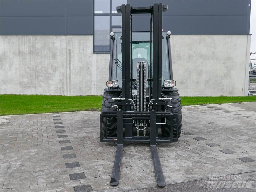 Manitou MC 30-4 Навантажувачі підвищеної прохідності