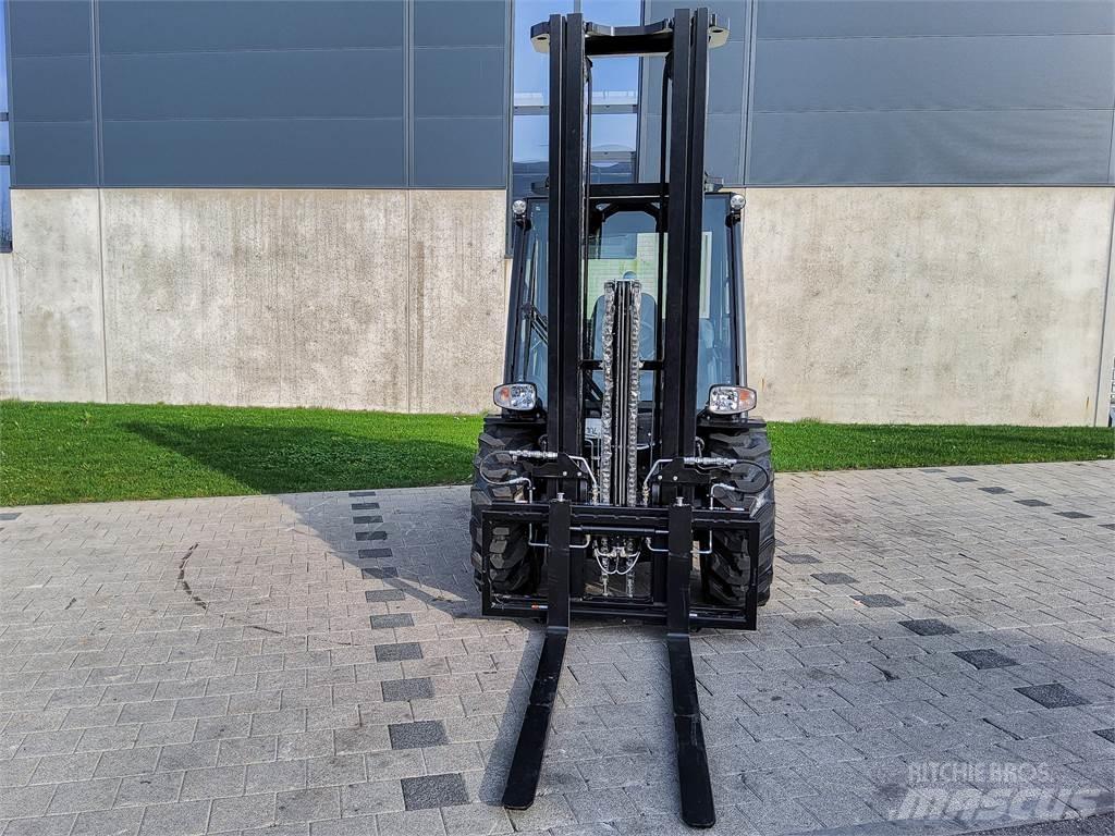 Manitou MC 30-4 Навантажувачі підвищеної прохідності