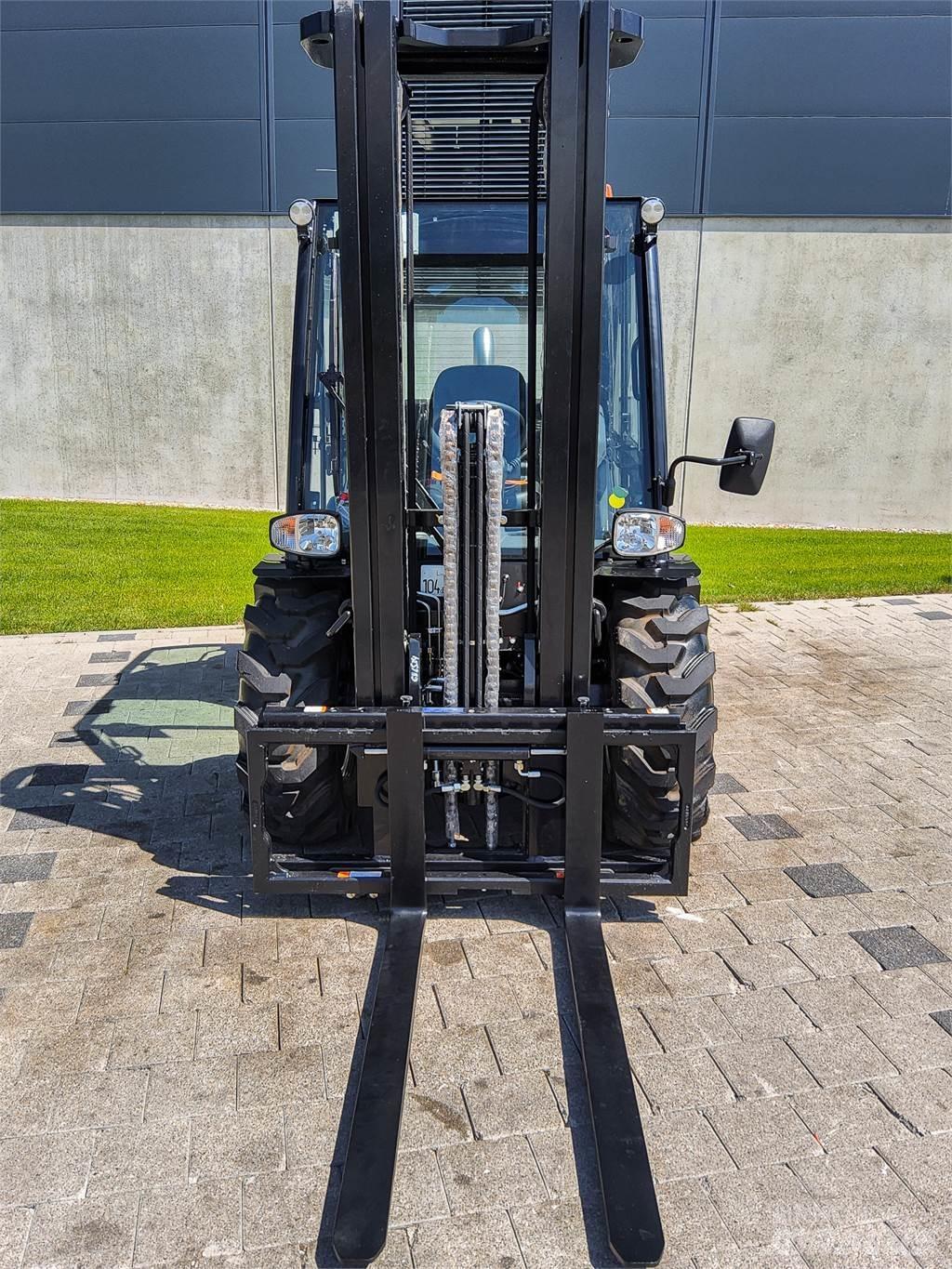Manitou MC 30-4 Навантажувачі підвищеної прохідності