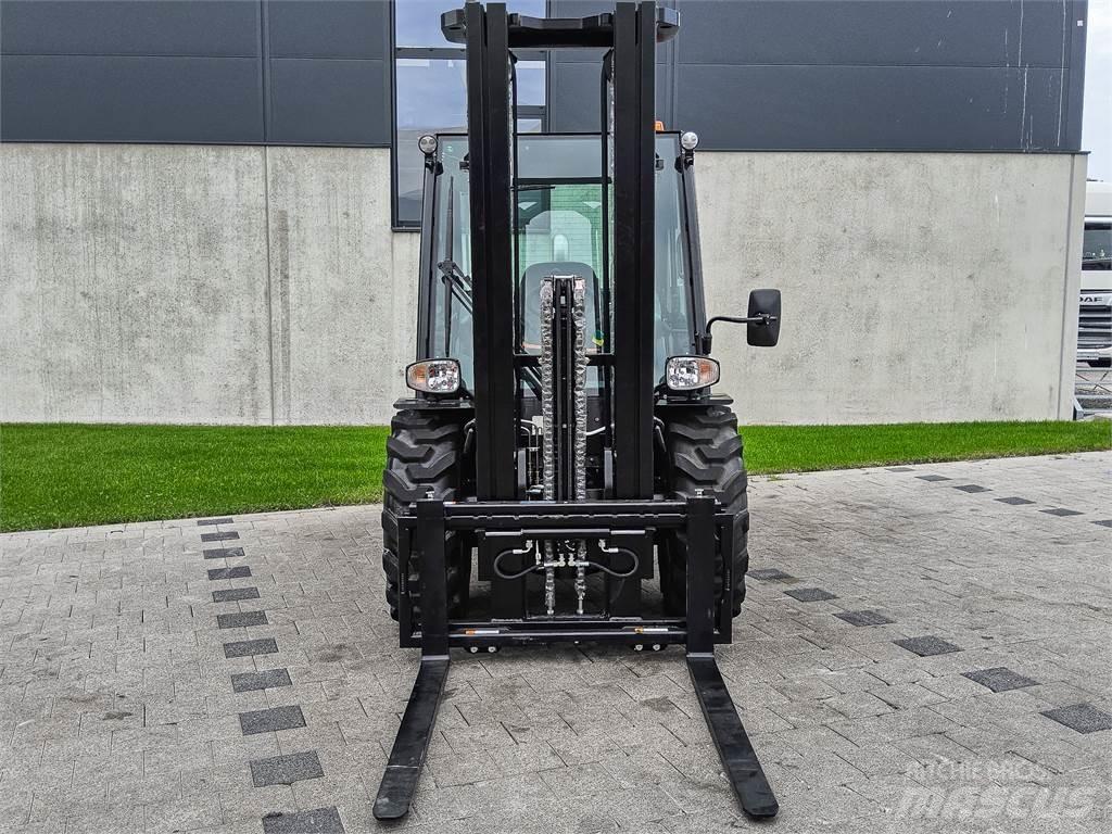 Manitou MC 30-4 Навантажувачі підвищеної прохідності