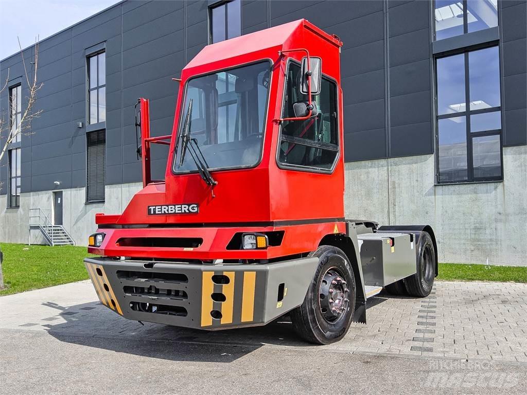 Terberg YT 220 Термінальні трактори