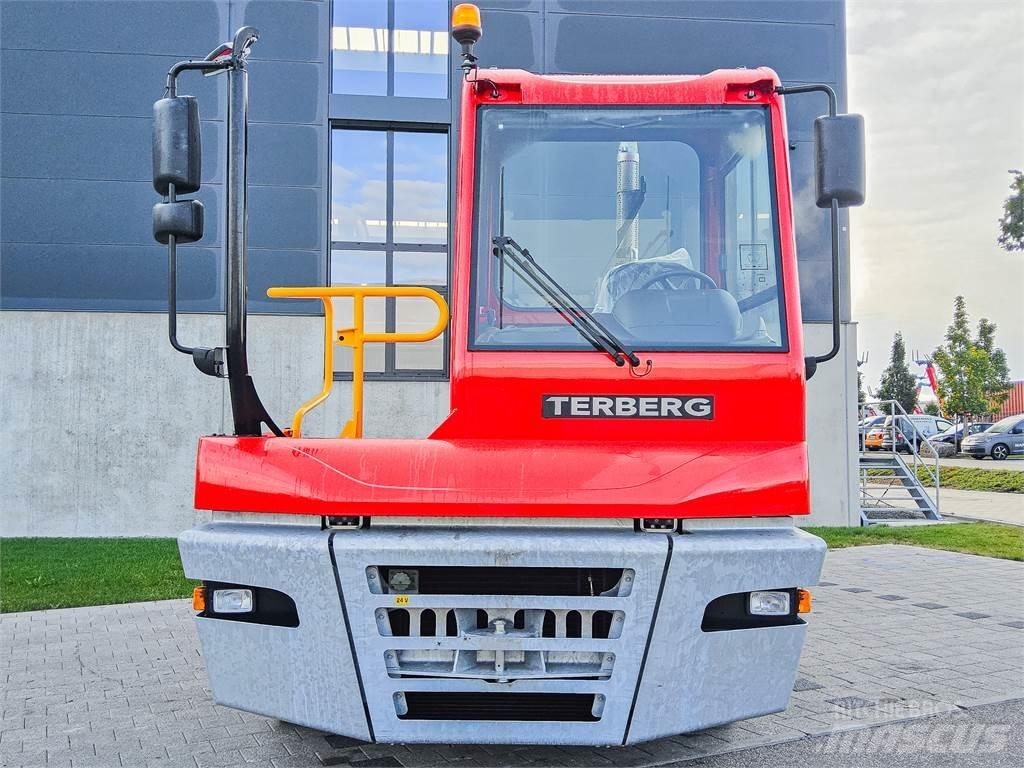 Terberg YT 223 Термінальні трактори