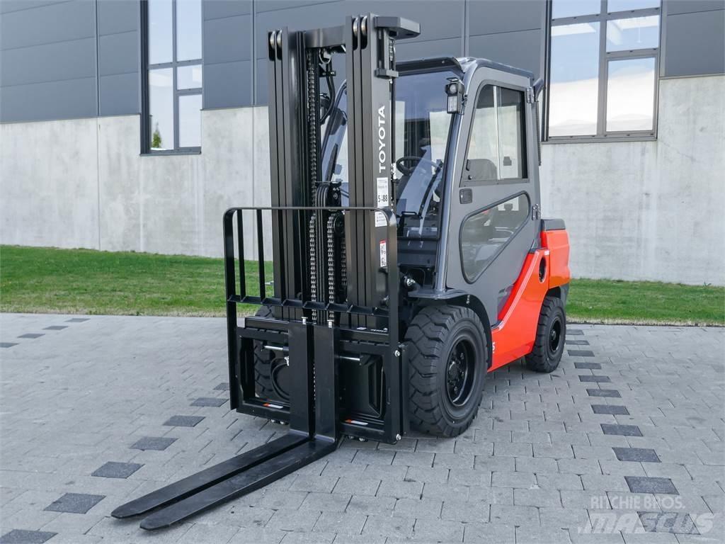 Toyota 52-8FDJF35 Дизельні навантажувачі