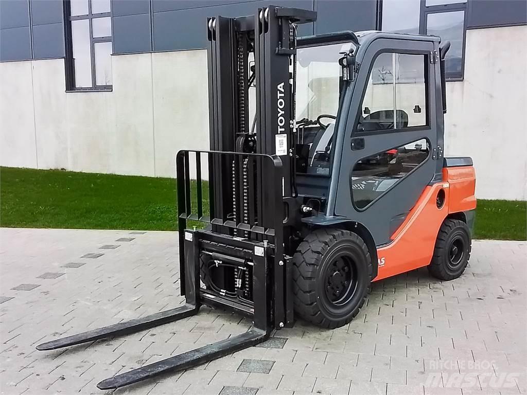 Toyota 52-8FDJF35 Дизельні навантажувачі