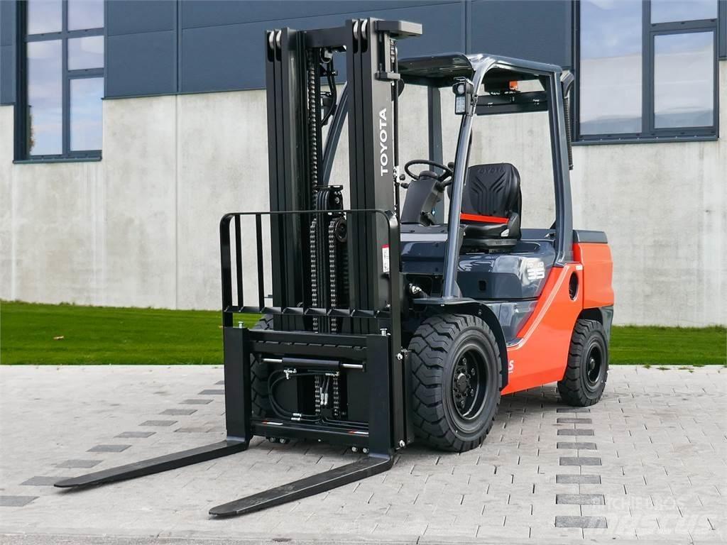 Toyota 52-8FDJF35 Дизельні навантажувачі