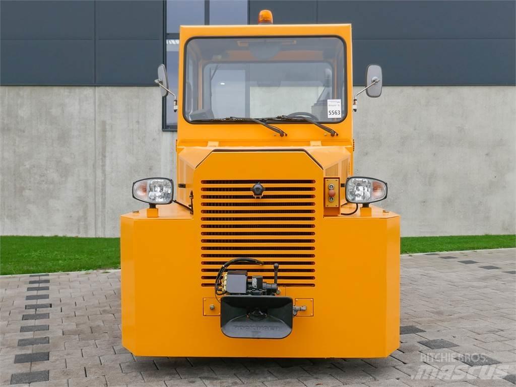 Volk DFZ 120H Тягачі колісні