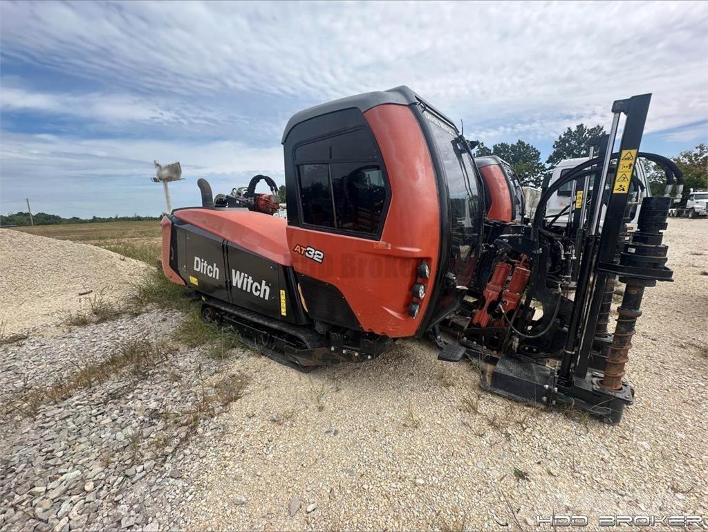 Ditch Witch AT32 Обладнання для горизонтального буріння