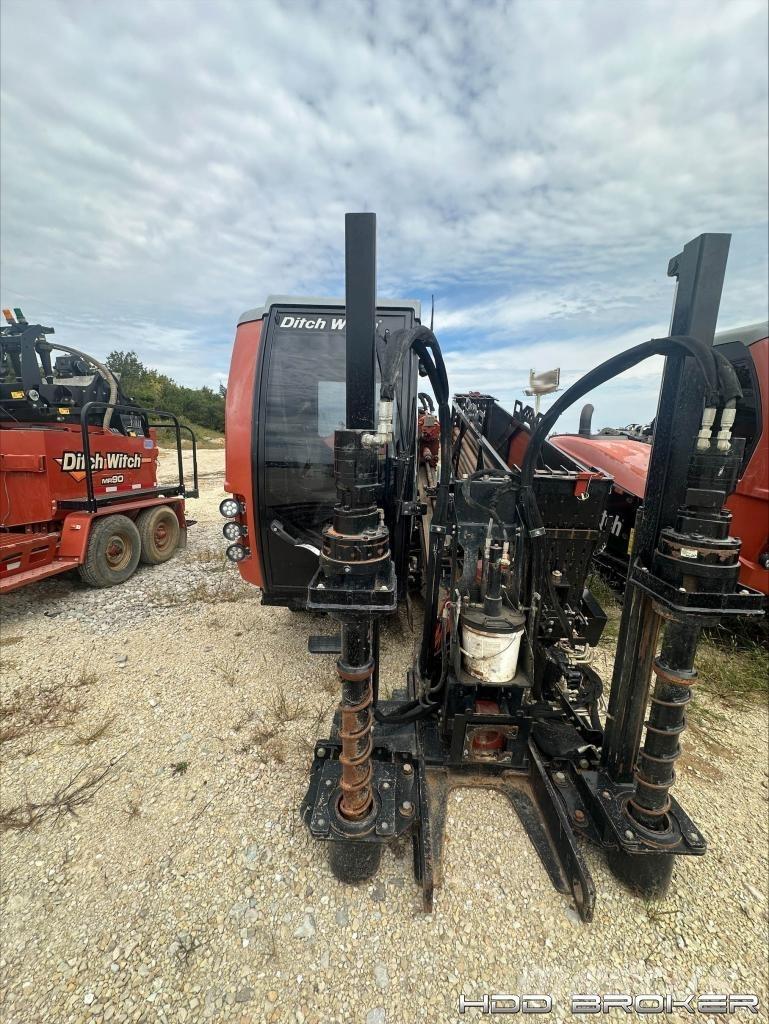Ditch Witch AT32 Обладнання для горизонтального буріння