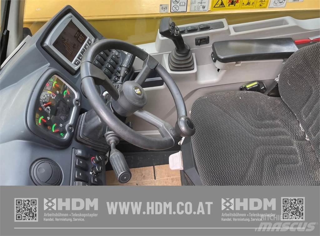 CAT TH408D Телескопічні навантажувачі