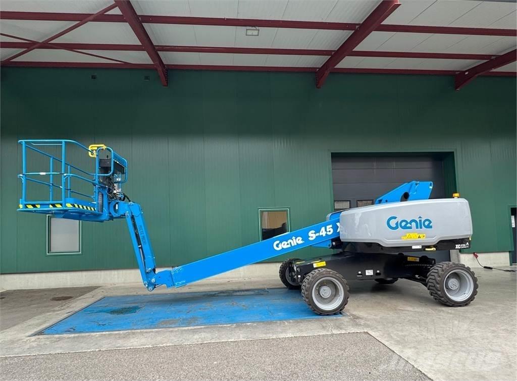 Genie S-45 XC Колінчаті підйомники