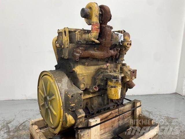 CAT 3114T Двигуни