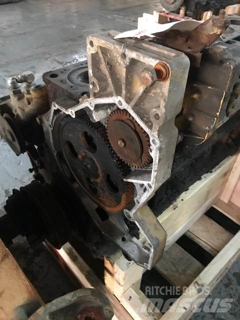 CAT 3116 Двигуни
