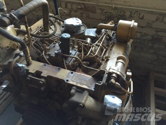 CAT 3208T Двигуни
