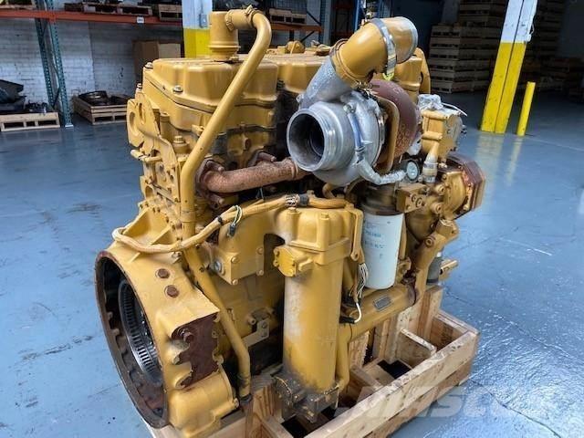CAT C-15 Двигуни