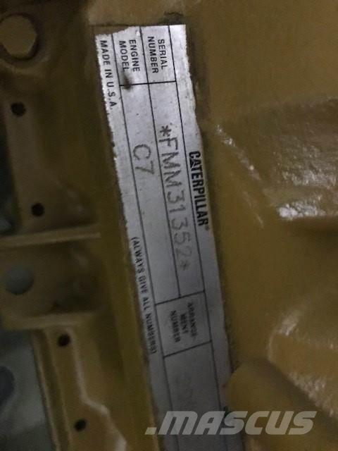 CAT C-7 Двигуни