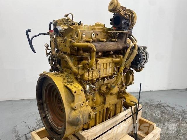 CAT C4.4 Двигуни