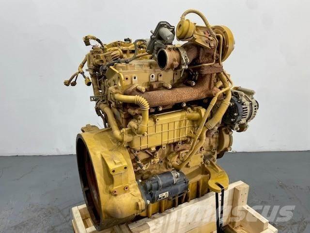CAT C4.4 Двигуни