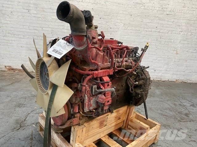 Cummins ISB6.7 Двигуни