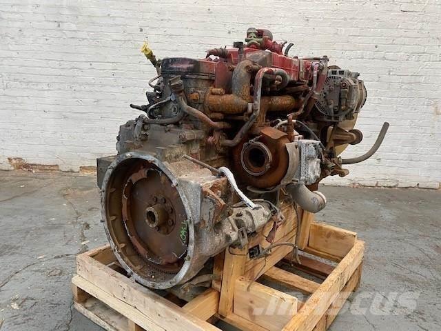 Cummins ISB6.7 Двигуни