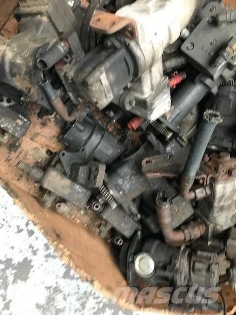 Cummins ISB6.7 Двигуни