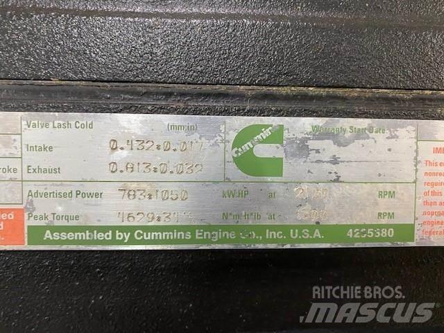 Cummins QST30 Двигуни