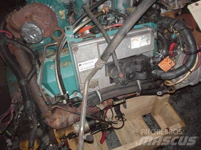 International T444 Двигуни