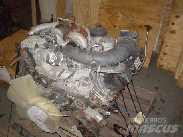 International VT275 Двигуни