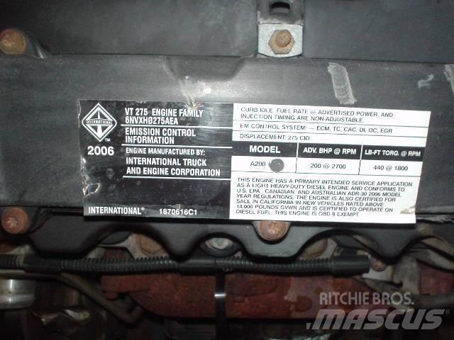 International VT275 Двигуни