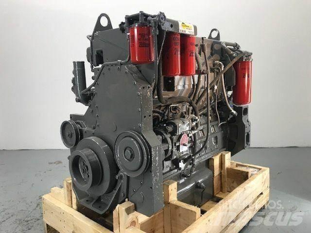 Komatsu M11-C Двигуни