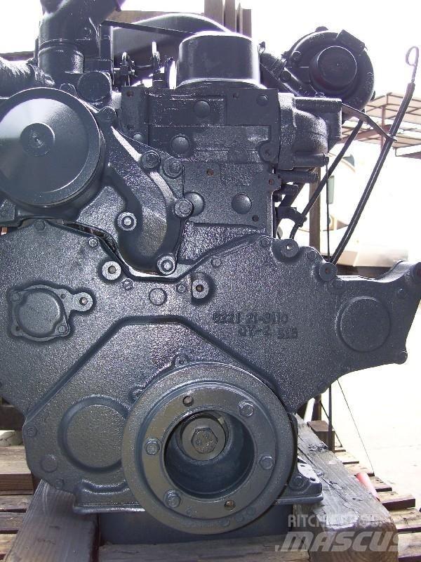 Komatsu SA6D108-1 Двигуни