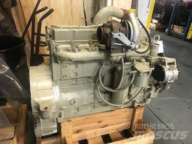 Komatsu SAA6D114-2 Двигуни