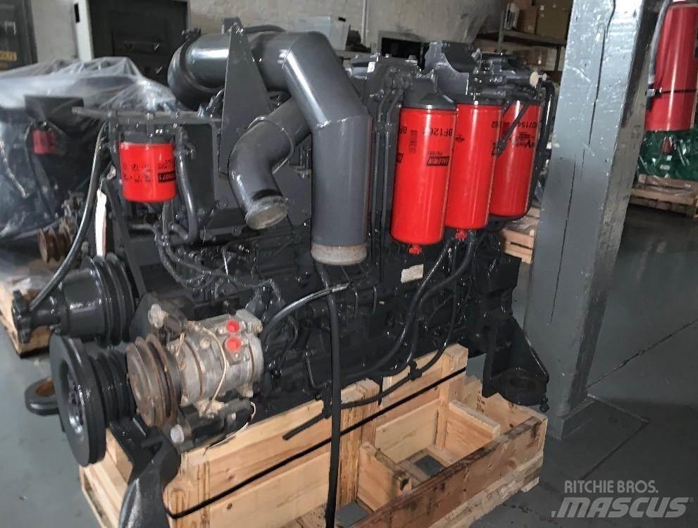 Komatsu SAA6D125E-3 Двигуни