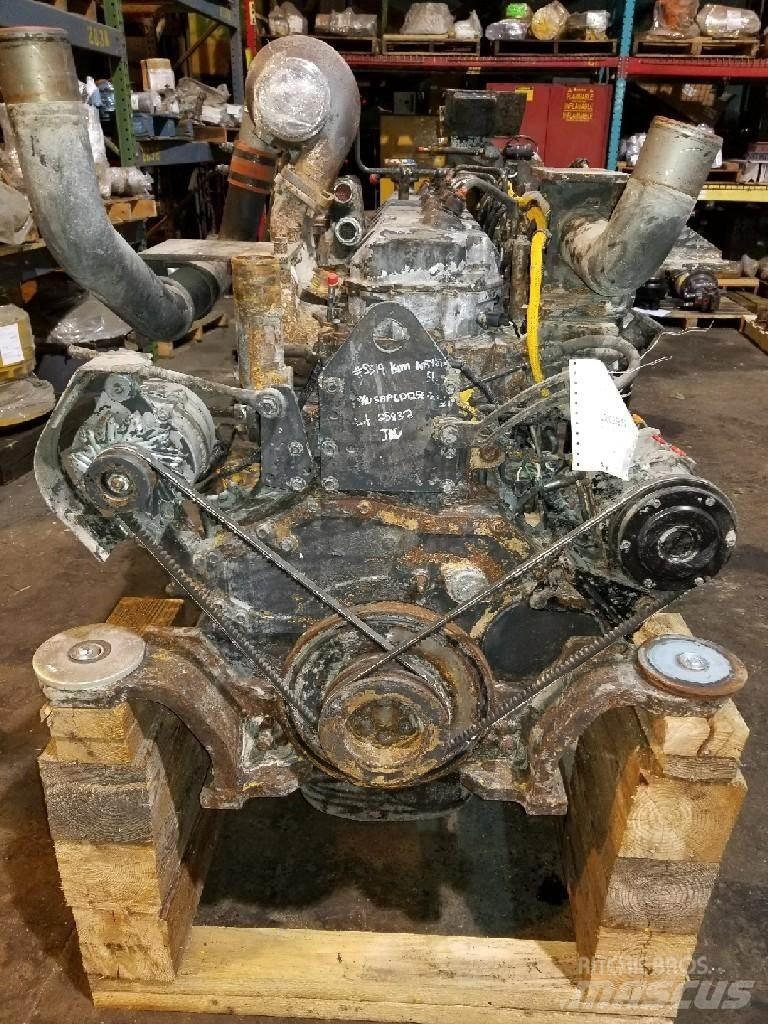 Komatsu SAA6D125E-3 Двигуни