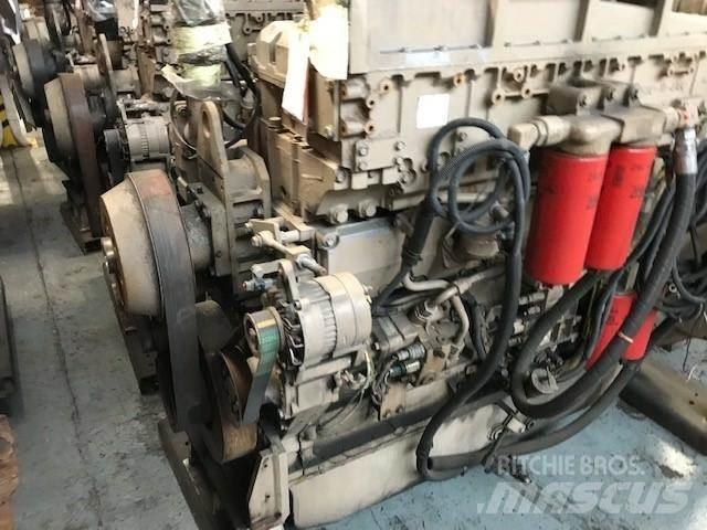 Komatsu SAA6D170E-3 Двигуни