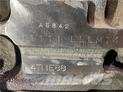 Yanmar 4TNE88 Двигуни