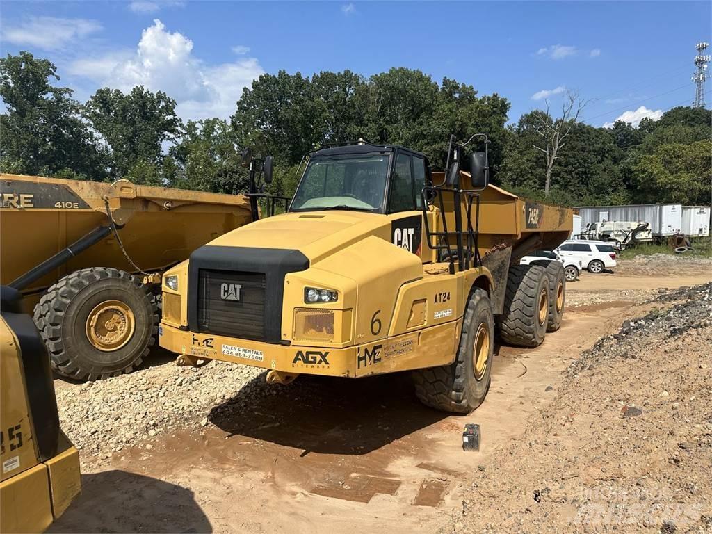CAT 745C Зчленовані самоскиди
