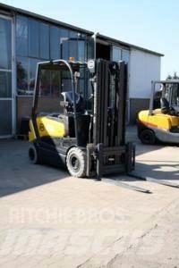 OM XE 30 ac Електронавантажувачі