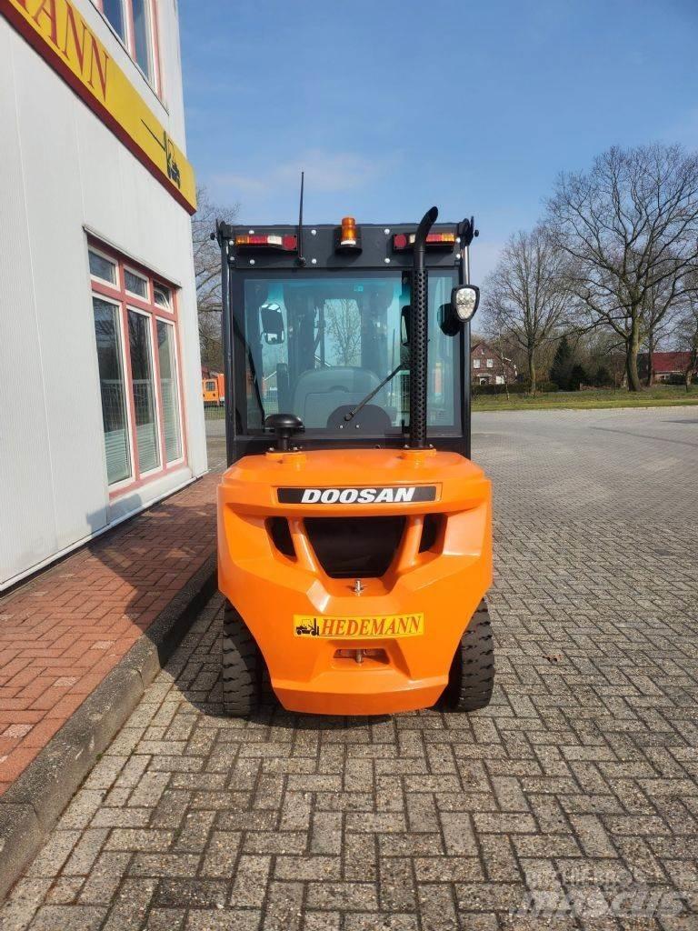 Doosan D30S-7 Дизельні навантажувачі