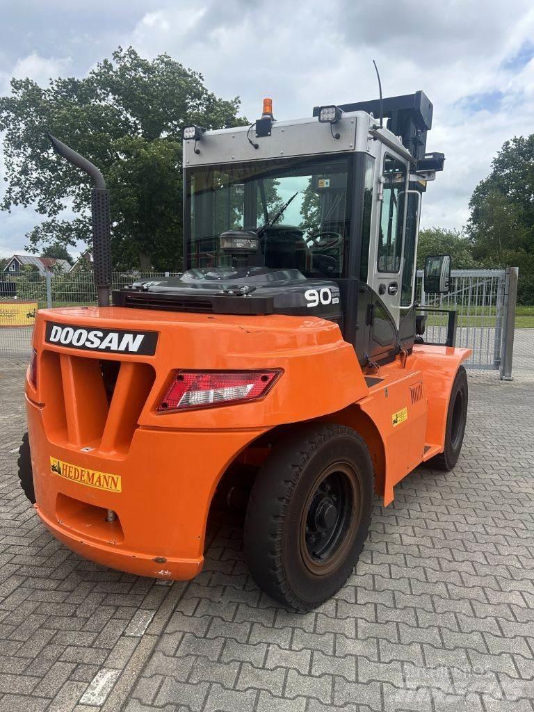 Doosan D90S-7 Дизельні навантажувачі